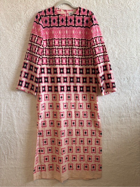 Zara Dresses & Skirts - Zara Retro Geometric Print Tunic Midi Dress Pink Black Size Large NWT